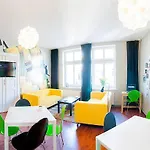 بيت شباب Dobranoc