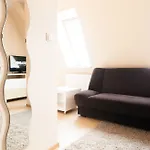 بيت شباب Dobranoc بوزنان