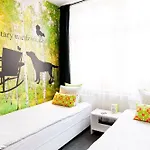 Dobranoc بيت شباب