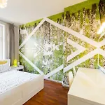 بيت شباب Dobranoc *