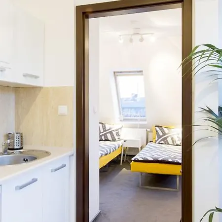 بيت شباب Dobranoc